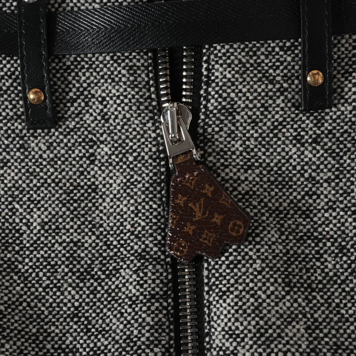 Louis Vuitton Llama x Wool Skirt Gray