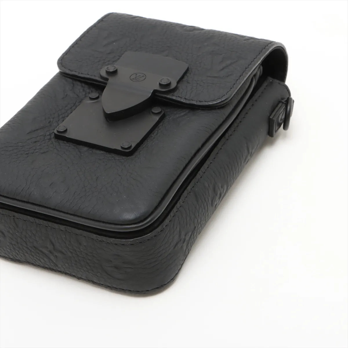 Louis Vuitton Monogram Taurillon S-Lock Vertical Wearable Wallet