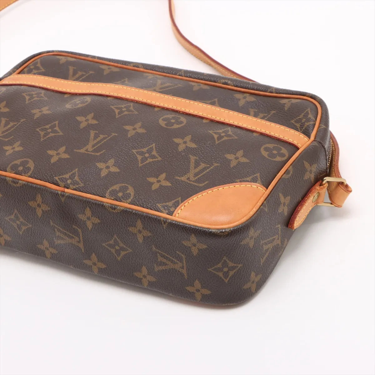 Louis Vuitton Monogram Trocadero 30