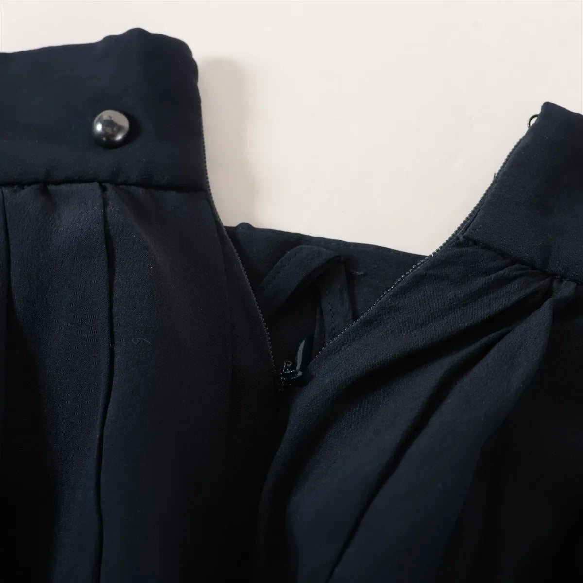 Chanel Flower Cut-out Silk Short Pants Navy Blue