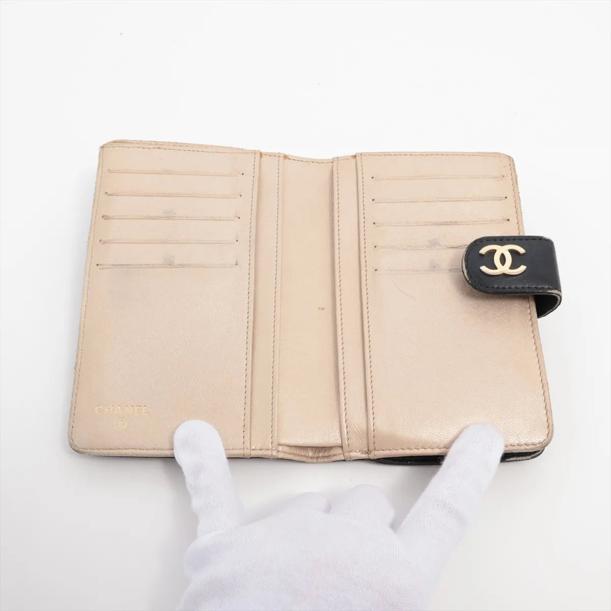 Chanel CC Logo Camelia Leather Compact Wallet Black