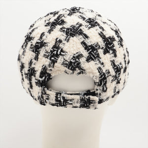 Chanel CC Logo Tweed  Cap White x Black