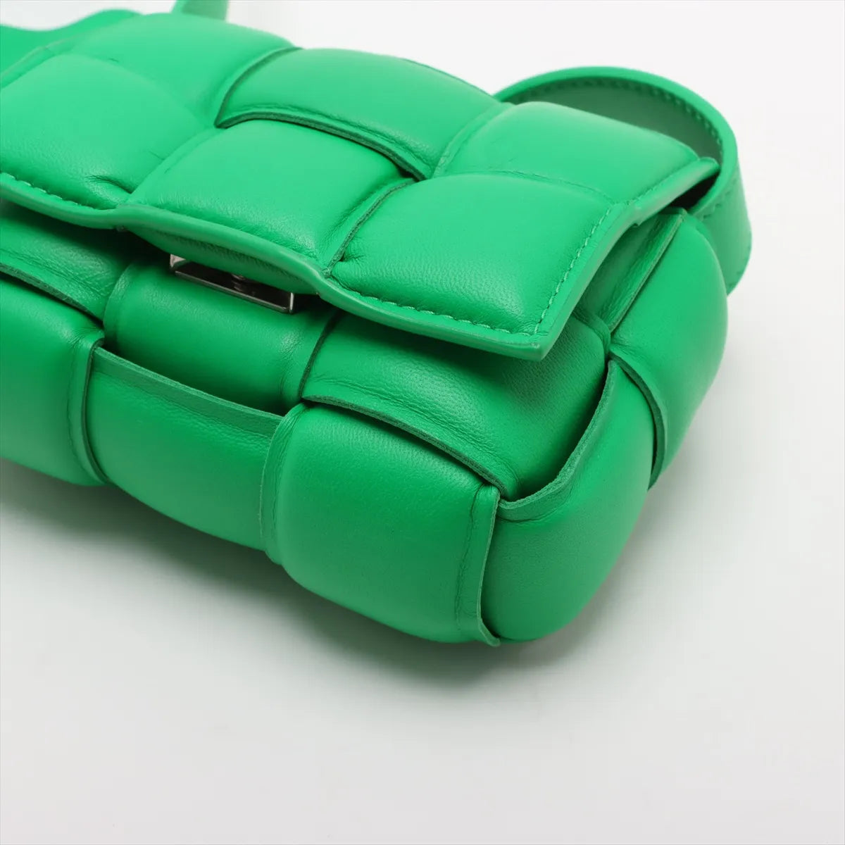 Bottega Veneta Maxi Intrecciato Candy Padded Cassette Shoulder Bag Green