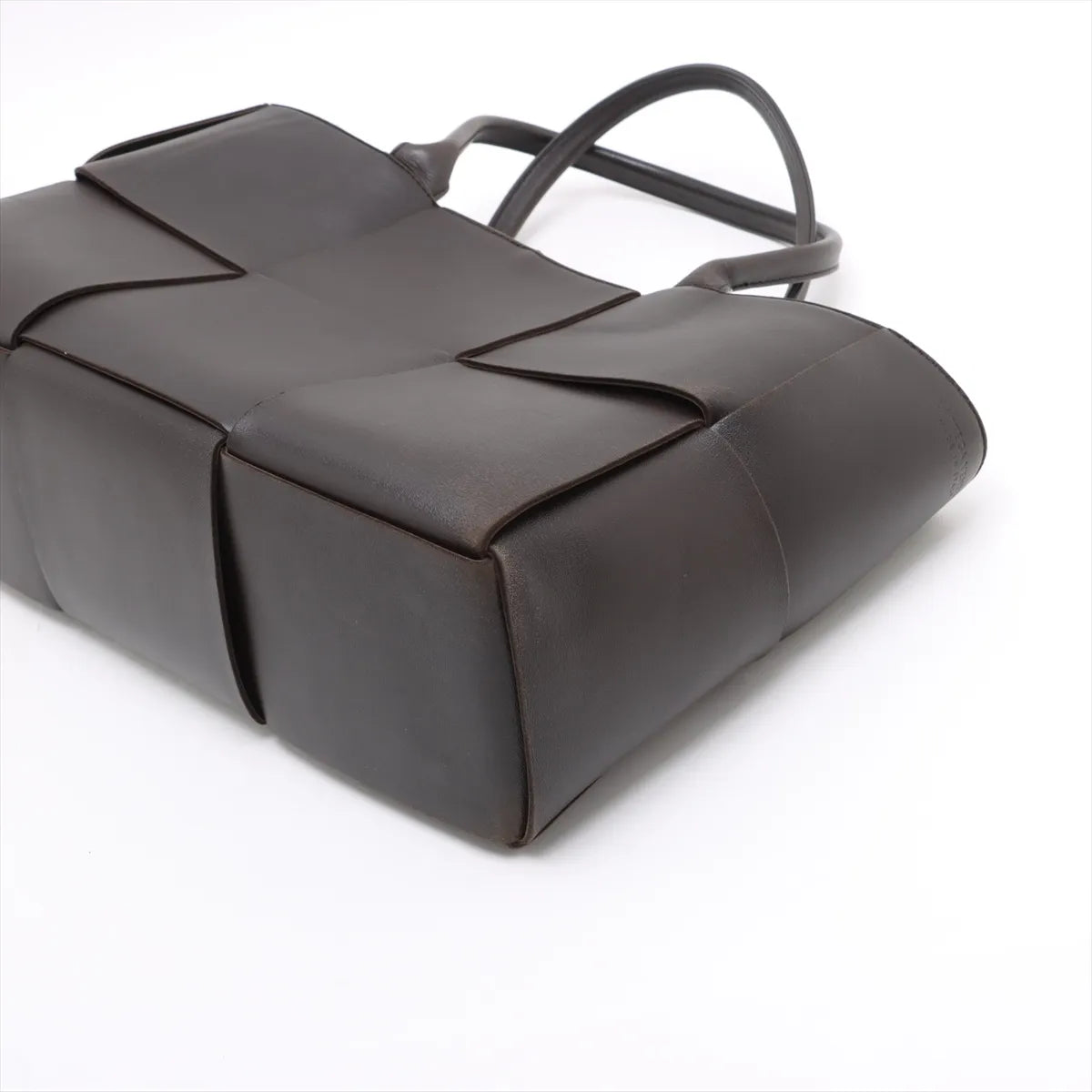 Bottega Veneta Maxi Intrecciato The Arco Tote Bag Brown
