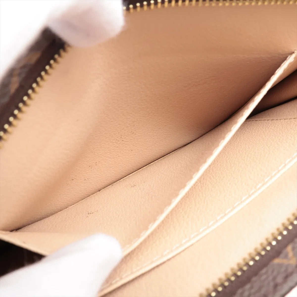 Louis Vuitton Monogram Poche Toilette 26