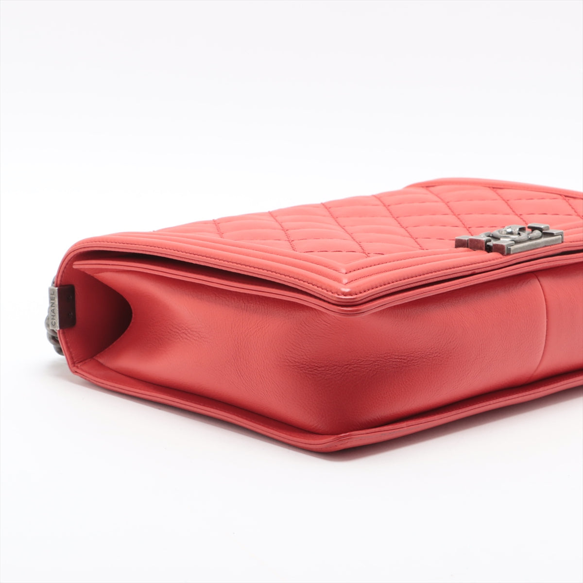 Chanel Boy Large Matelasse Lambskin Chain Shoulder Bag Red * PREORDER *