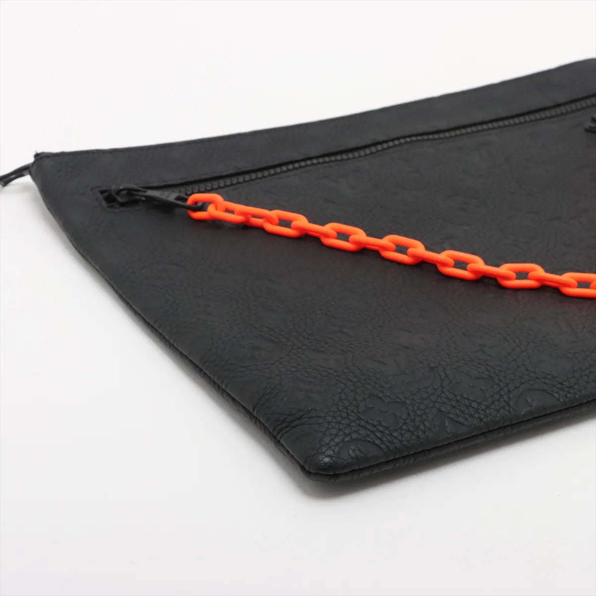 Louis Vuitton Monogram Taurillon A4 Pochette Black