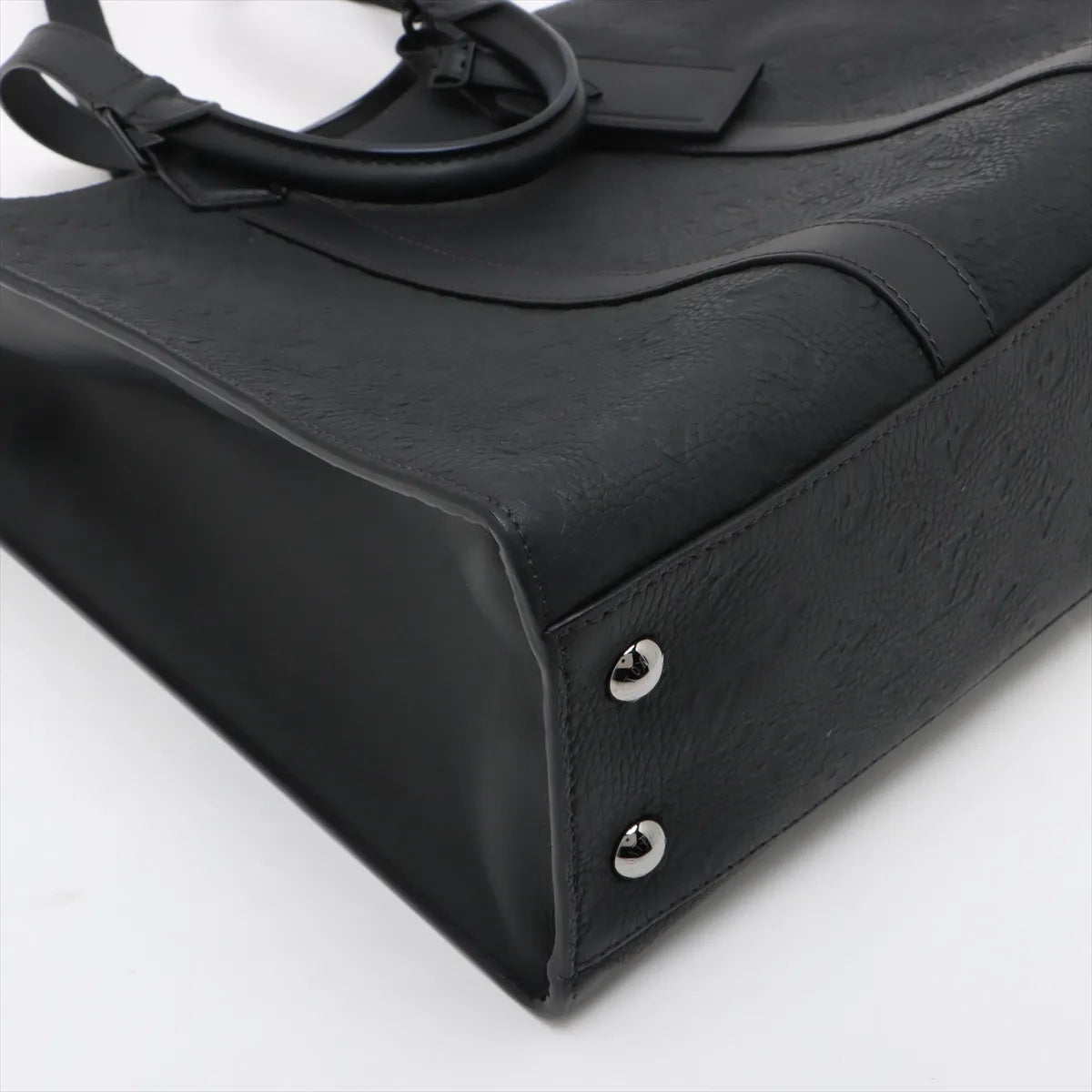Louis Vuitton Taurillon Monogram Sac Plat 24H Black