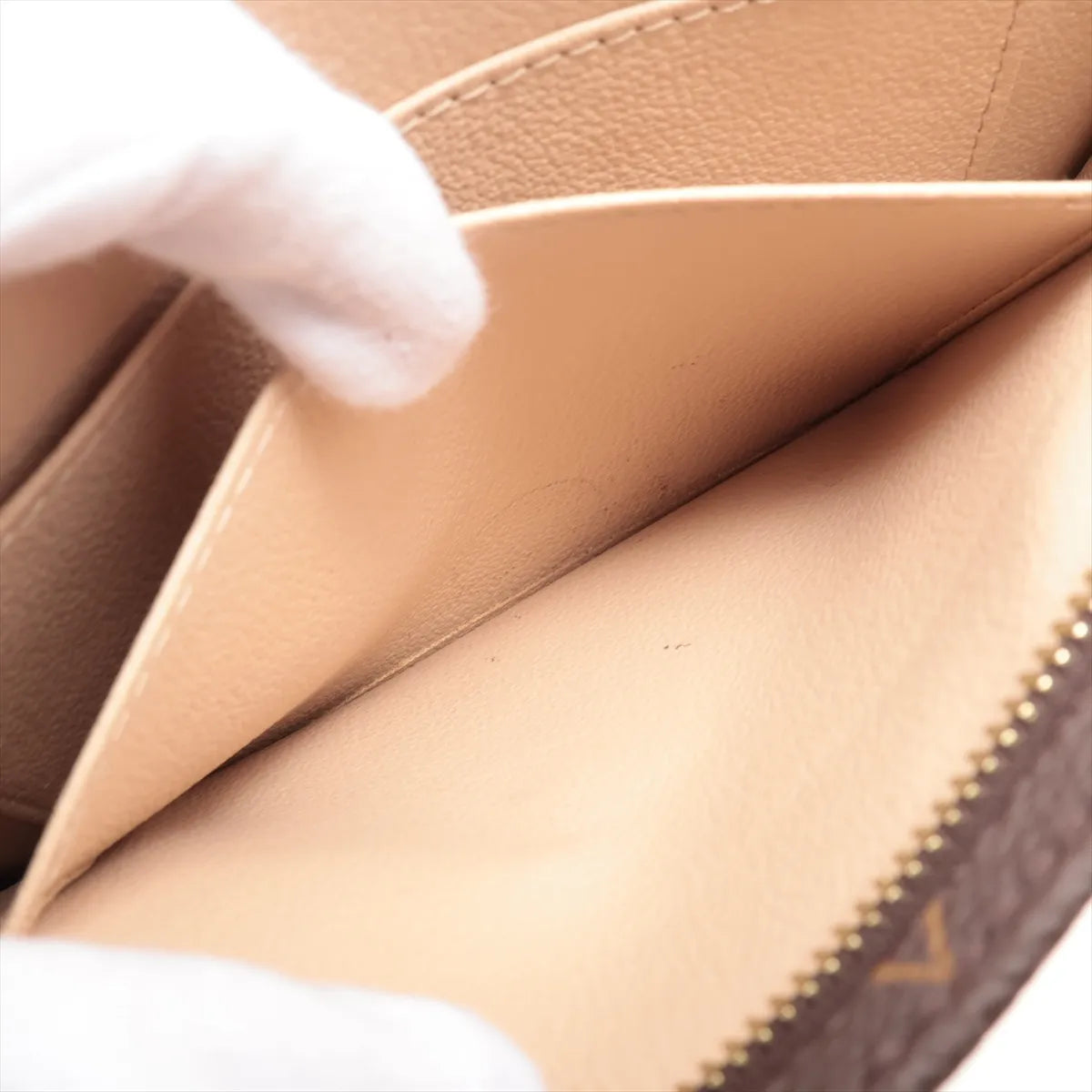 Louis Vuitton Monogram Poche Toilette 26