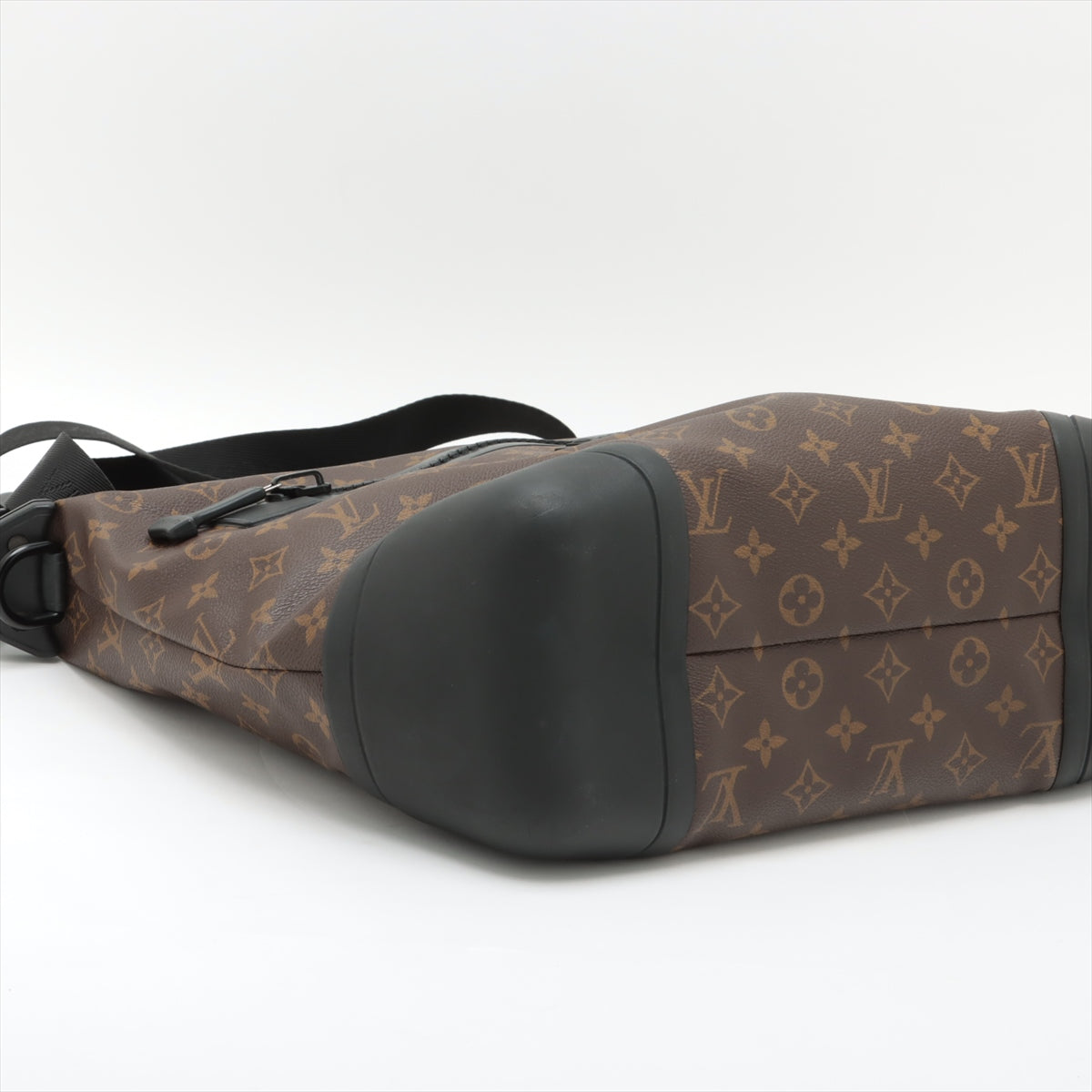 Louis Vuitton Monogram Waterproof Voyage Messenger Bag