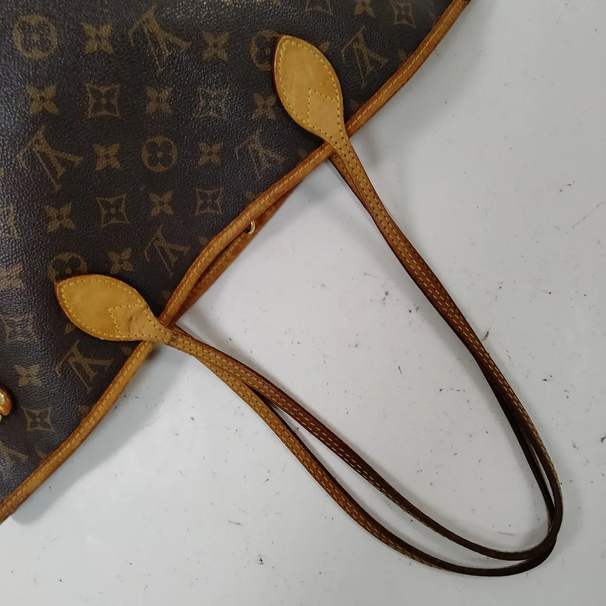 Louis Vuitton Monogram Neverfull MM Tote Bag
