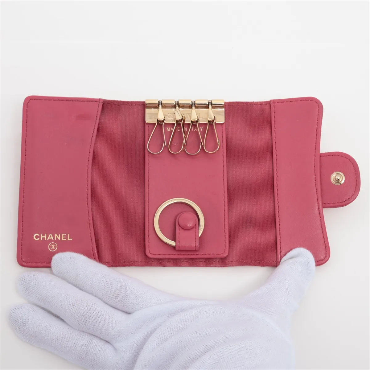 Chanel CC Logo Matelasse Lambskin Key Case Red