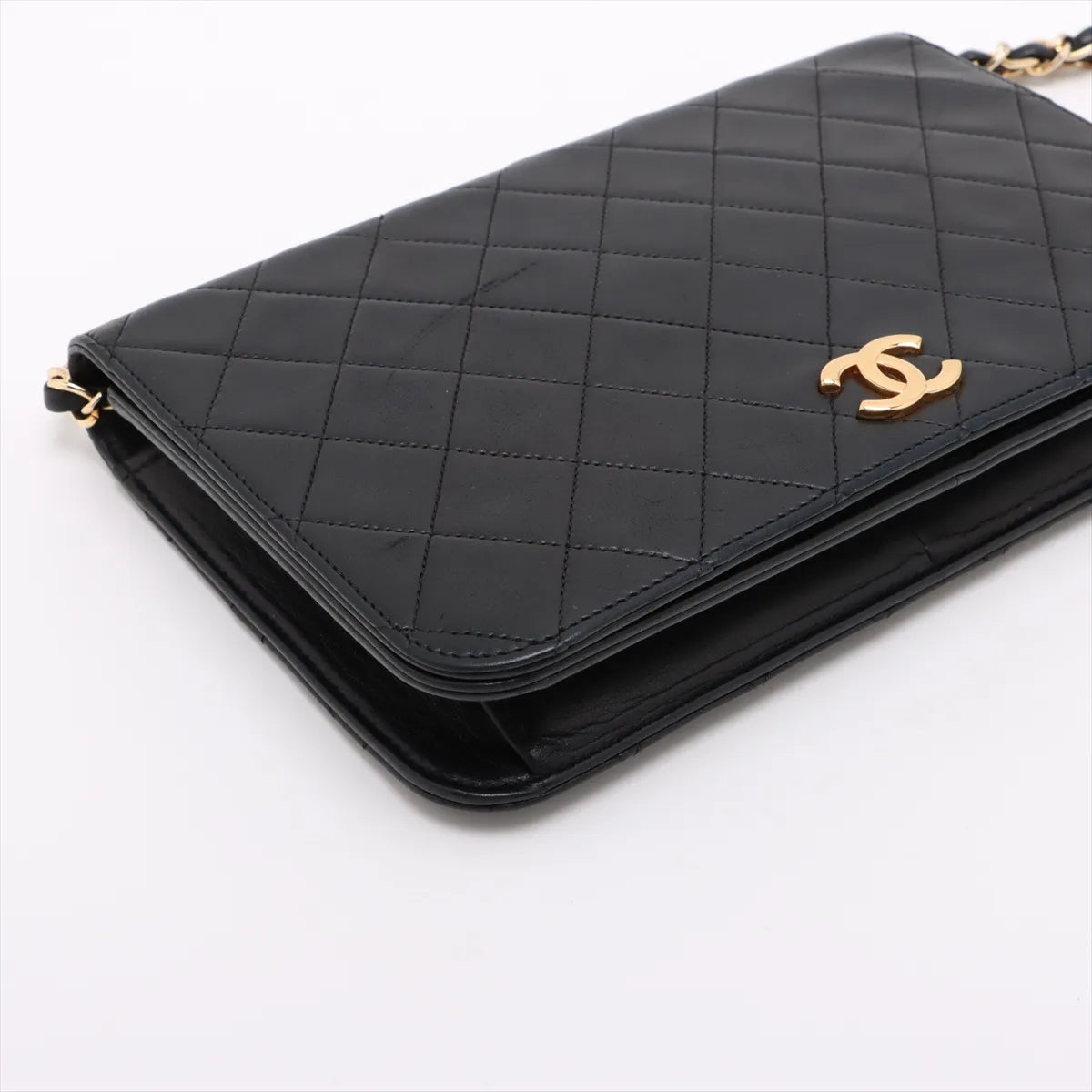 Chanel CC Logo Matelassé Lambskin Chain Shoulder Bag Black