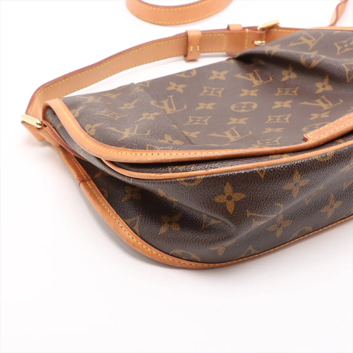 Louis Vuitton Monogram Menilmontant PM