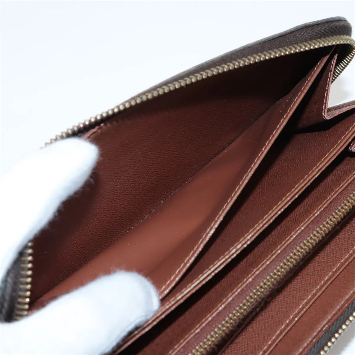 Louis Vuitton Monogram Zippy Wallet