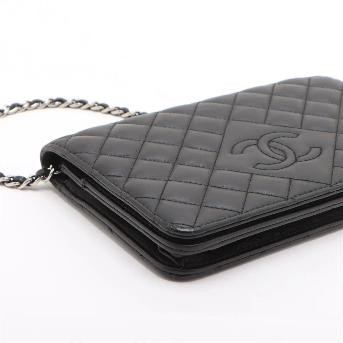 Chanel CC Logo Matelasse Lambskin Chain on Wallet Black