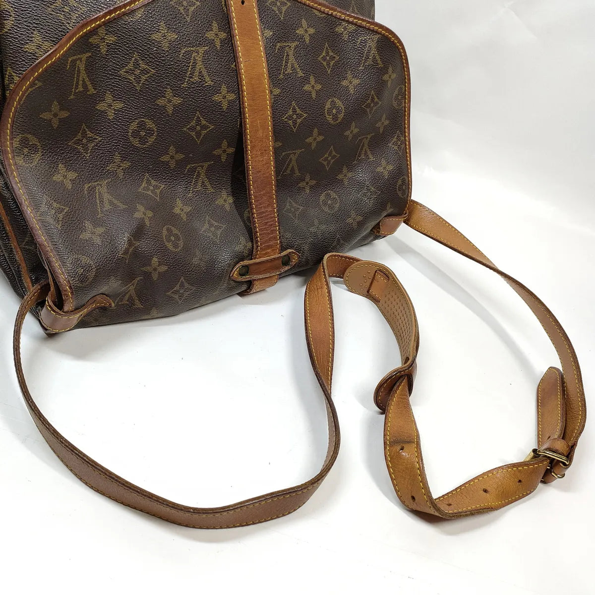 Louis Vuitton Monogram Saumur 35