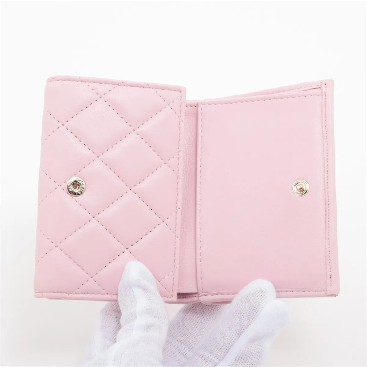 Chanel CC Logo Matelasse Lambskin Compact Wallet Pink