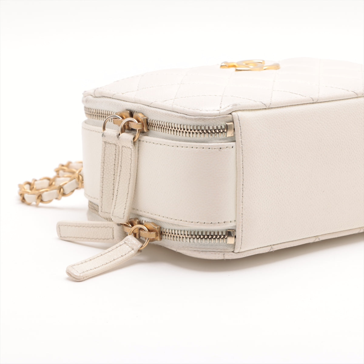 Chanel CC Logo Matelasse Caviar Skin Two-Way Camera Bag White * PREORDER *
