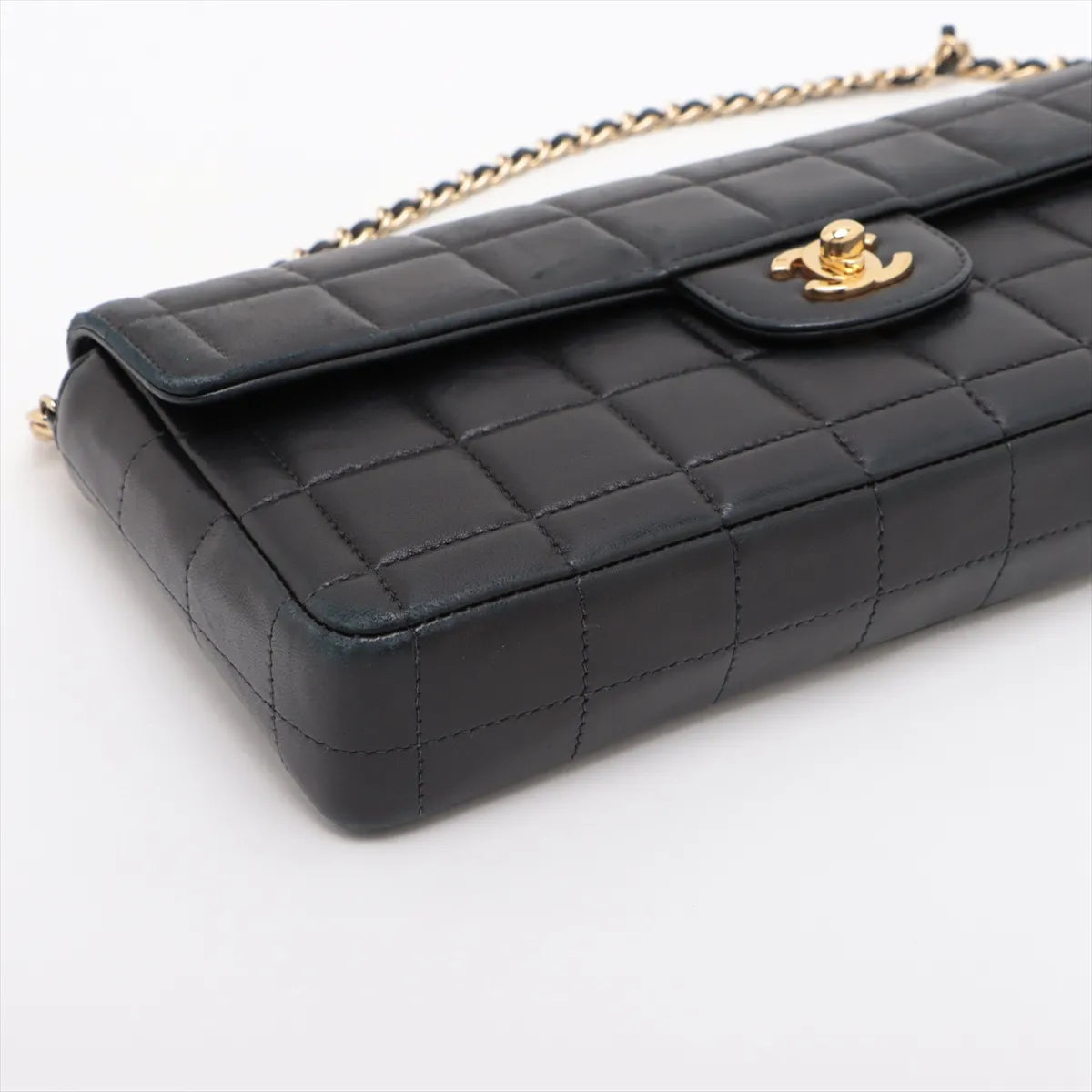 Chanel CC Logo Chocolate Bar Lambskin Chain Shoulder Bag Black