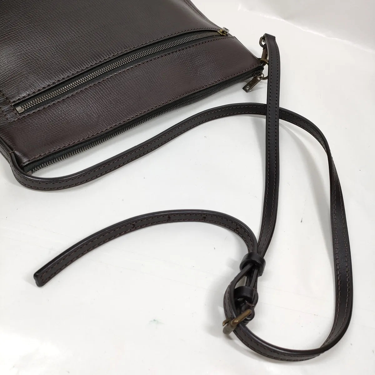 Louis Vuitton Utah Sac Plat Leather Crossbody Bag Brown