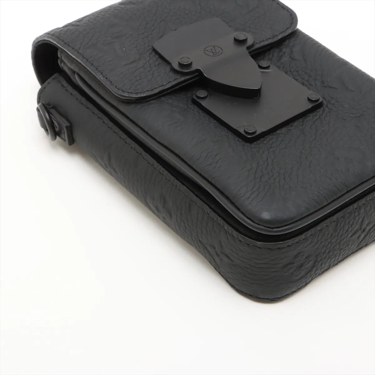Louis Vuitton Monogram Taurillon S-Lock Vertical Wearable Wallet