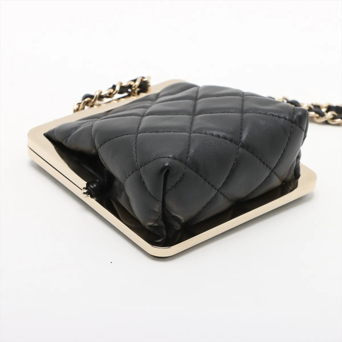 Chanel CC Logo Kisslock Matelasse Lambskin Chain Shoulder Bag Black