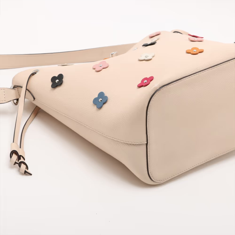 Louis Vuitton Lock Me Flower Bucket Shoulder Bag Beige