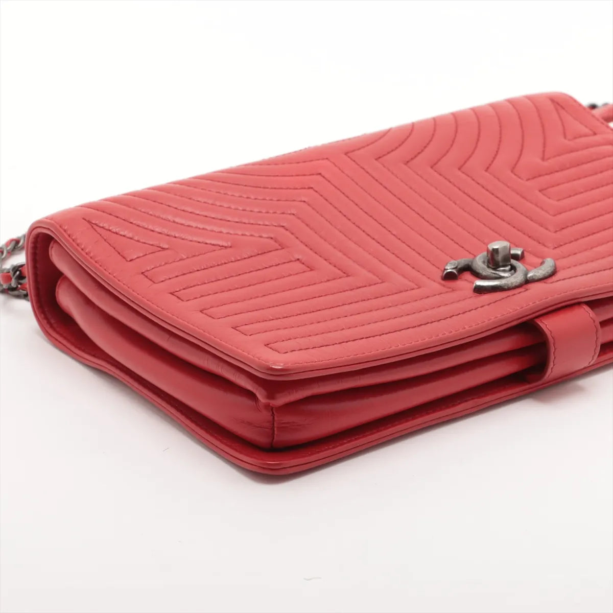 Chanel CC Logo Vintage Calfskin Chain Shoulder Bag Red