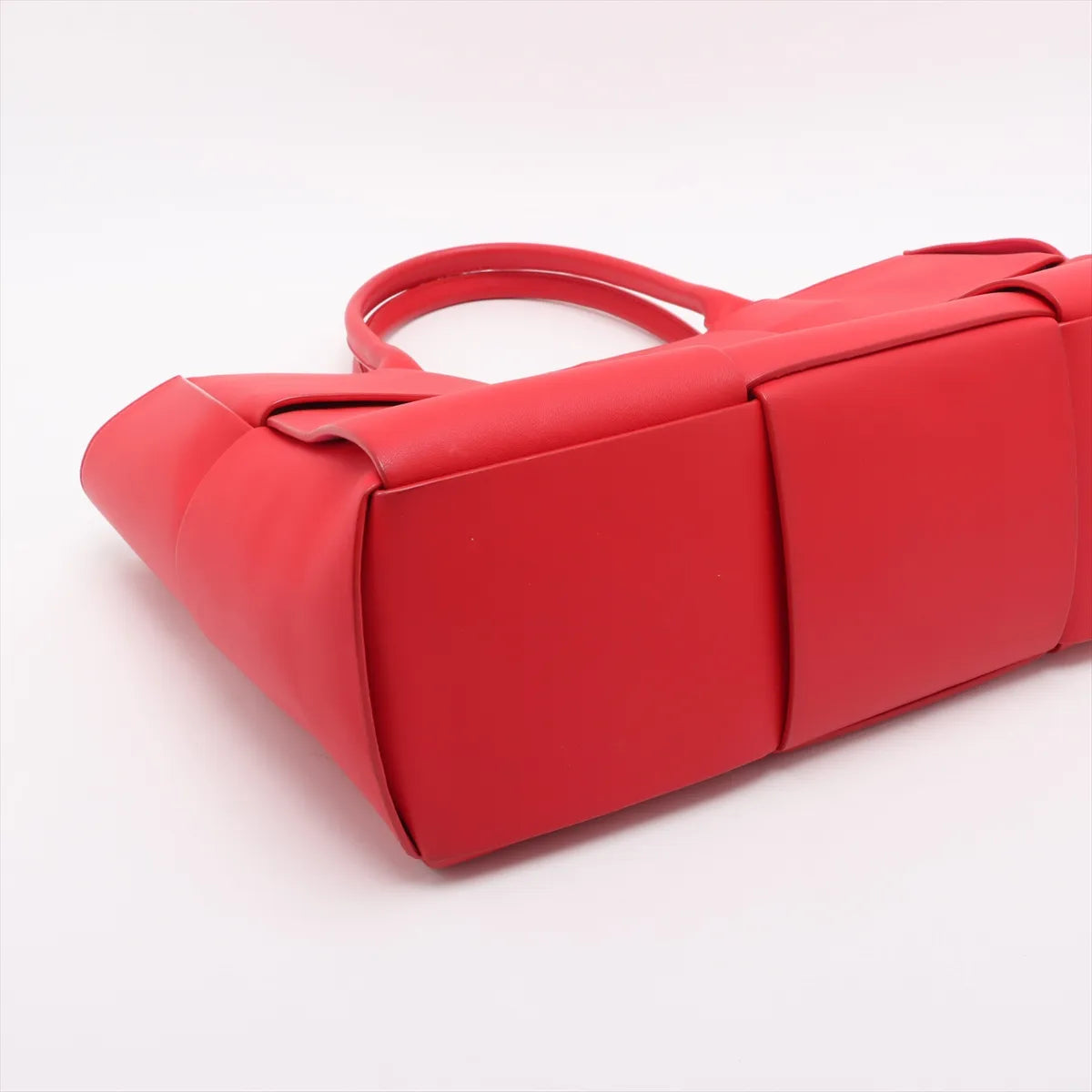 Bottega Veneta Maxi Intrecciato The Arco Tote Bag Red