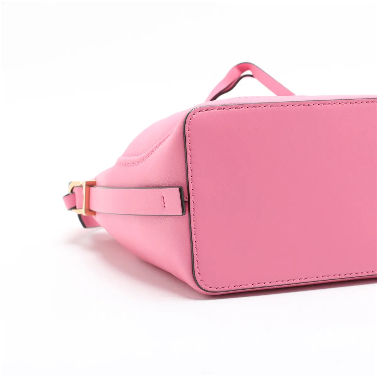 Valentino Garavani Bucket Shoulder Bag Pink