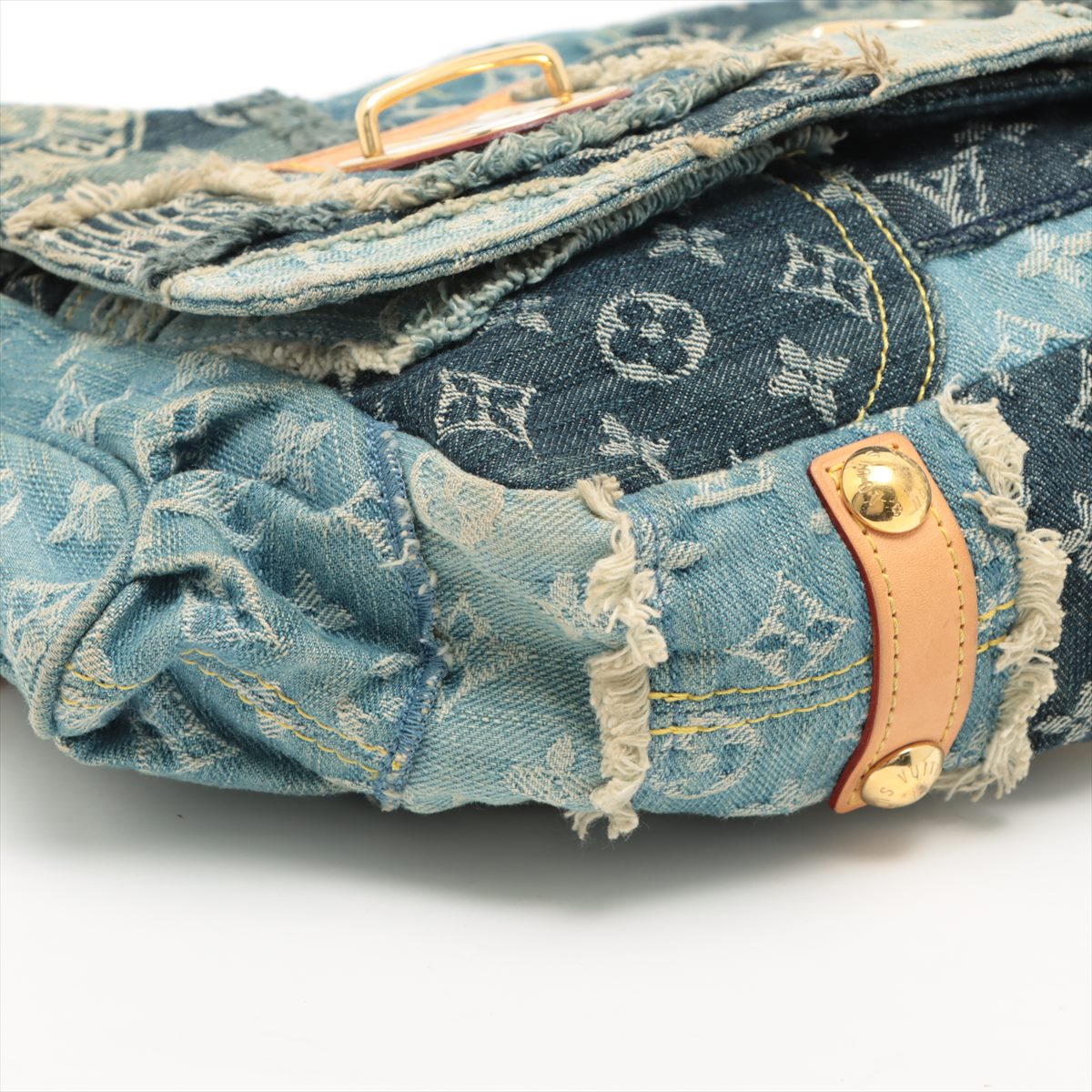 Louis Vuitton Denim Mini Pleaty  Bags designer fashion, Chic bags, Bags