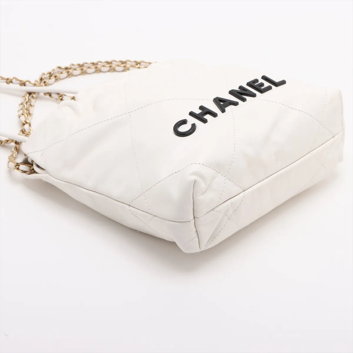 Chanel Chanel 22 Mini Shiny Calfskin Chain Shoulder Bag White