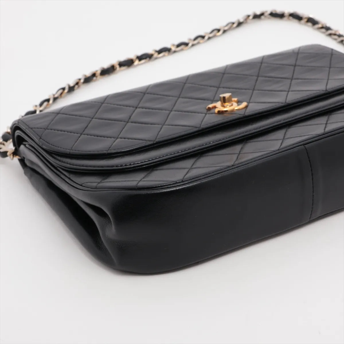 Chanel CC Logo Matelasse Lambskin Chain Shoulder Bag Black