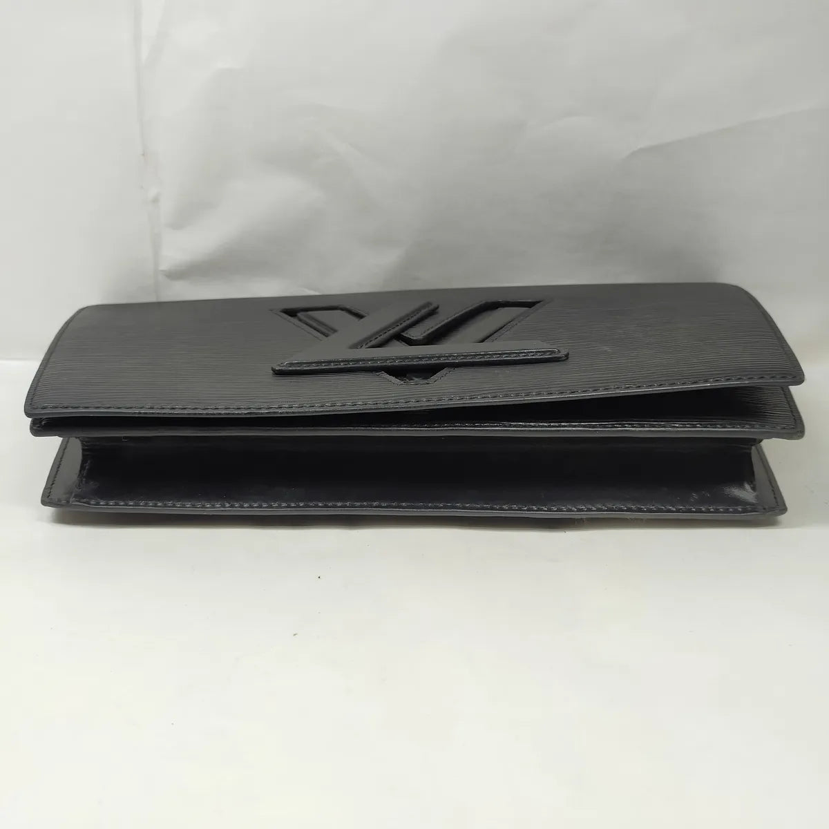 Louis Vuitton Epi Trapeze Clutch Bag Black — product photo 4