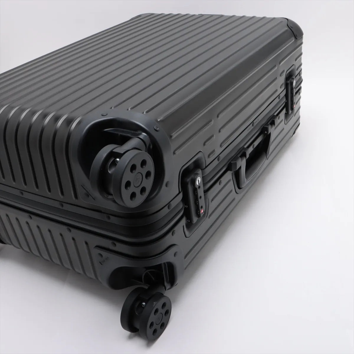 RIMOWA Check-in Aluminum Carry Case Black