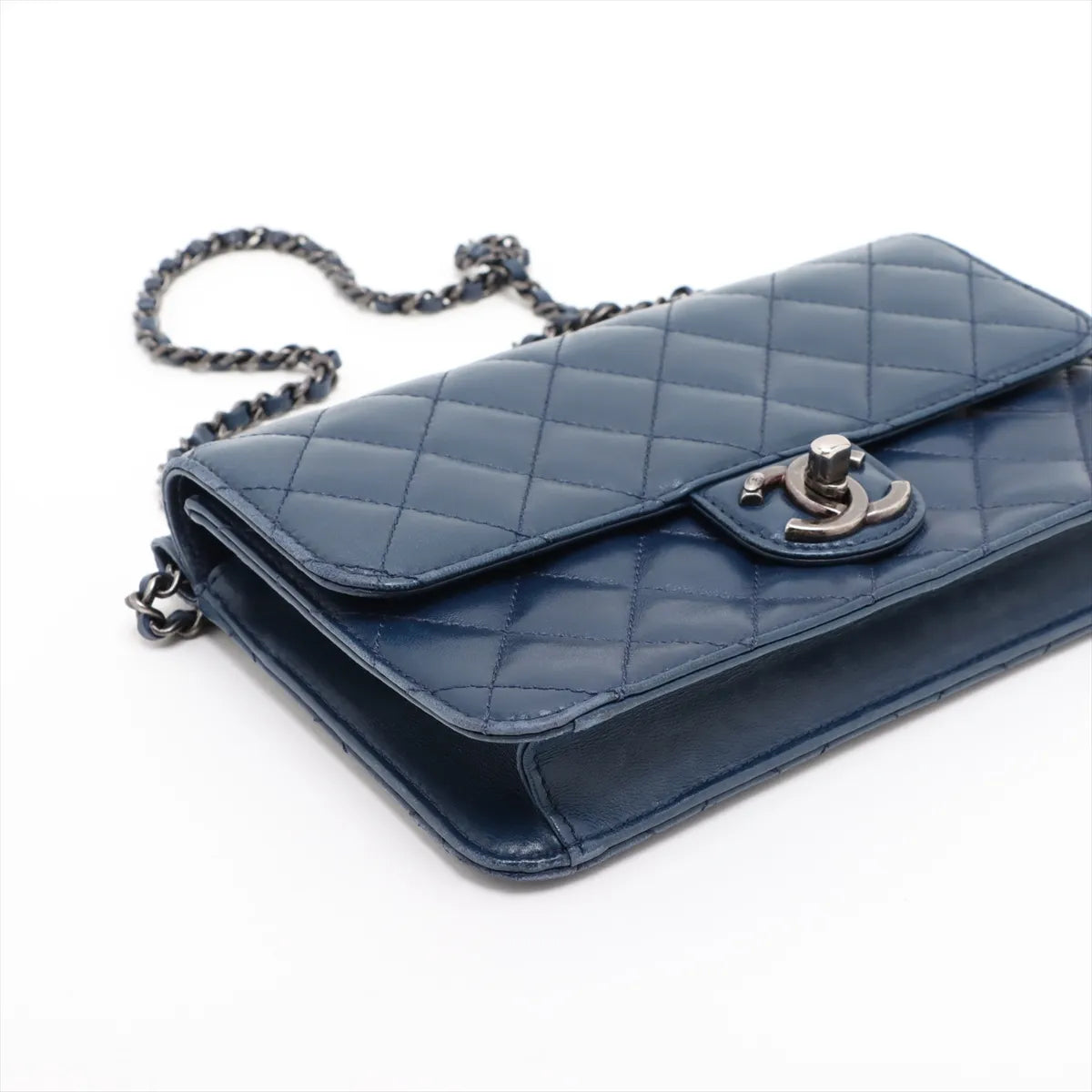 Chanel CC Logo Matelasse Lambskin Chain Shoulder Bag Navy Blue
