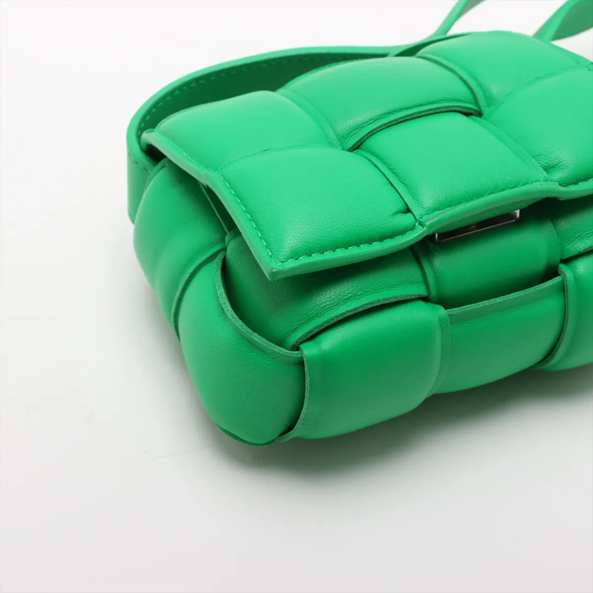 Bottega Veneta Maxi Intrecciato Candy Padded Cassette Shoulder Bag Green