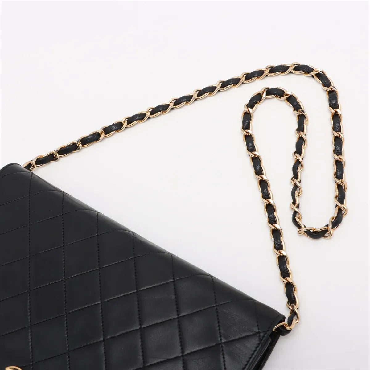 Chanel CC Logo Matelassé Lambskin Chain Shoulder Bag Black