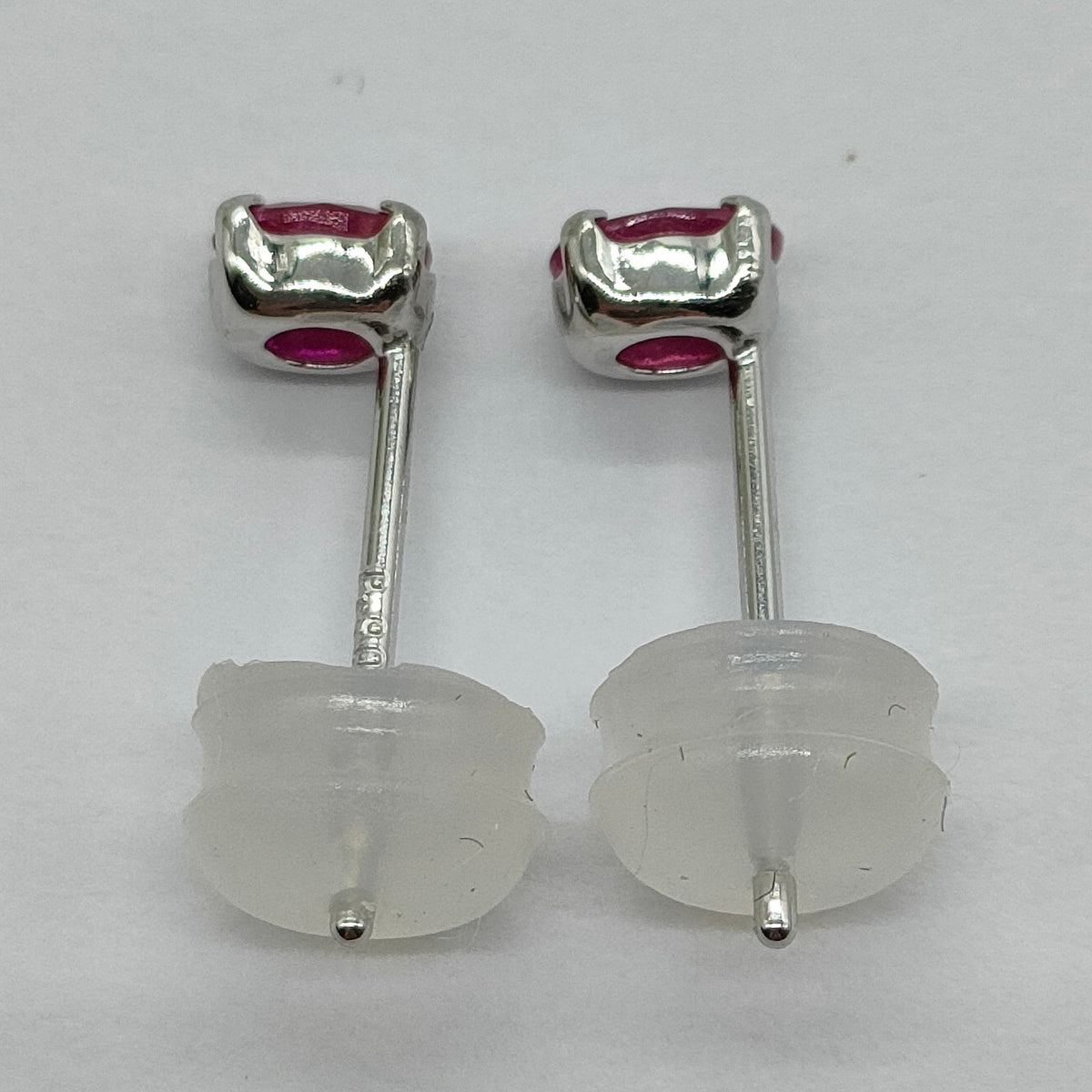 Pt900 Platinum 0.24 ct Ruby Stud Earrings — detail 4