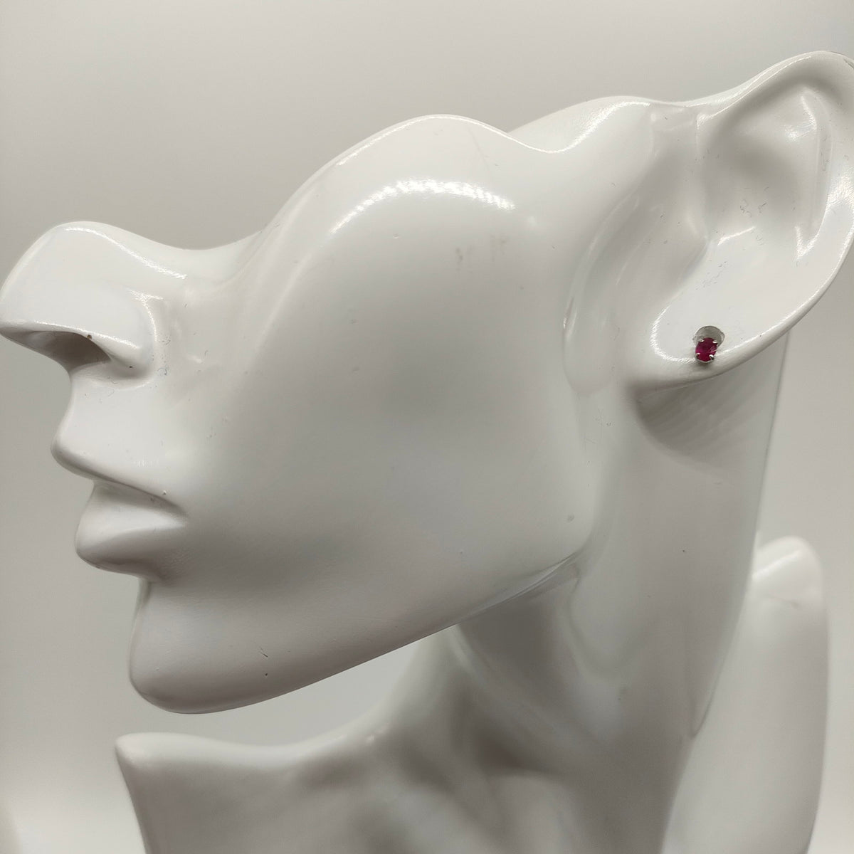 Pt900 Platinum 0.24 ct Ruby Stud Earrings — detail 5