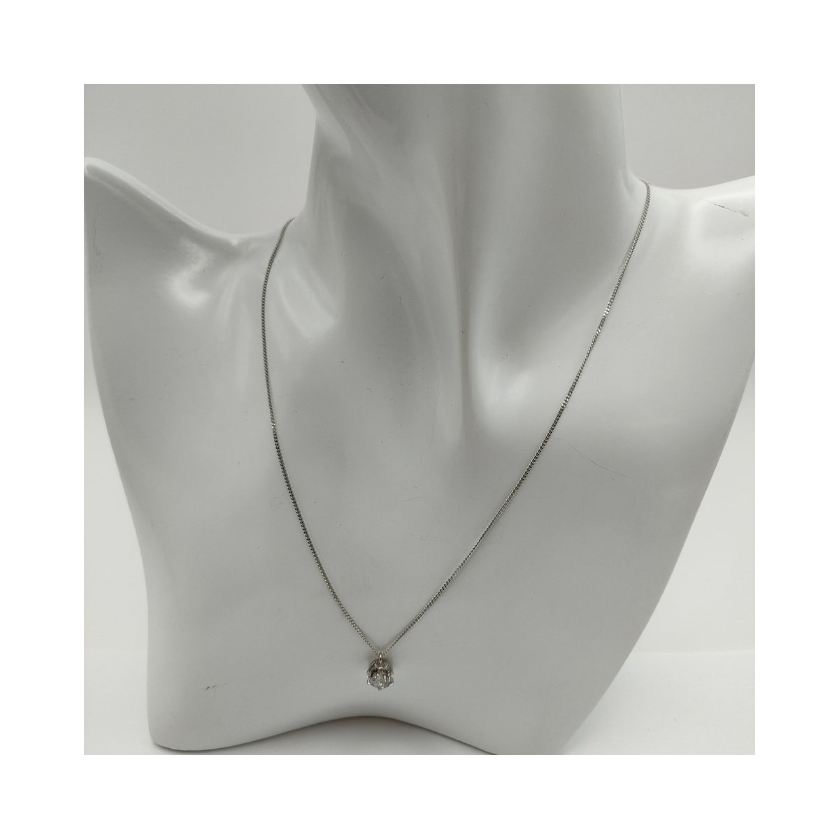 Platinum 1.08 ct Diamond Cluster Necklace — detail 5