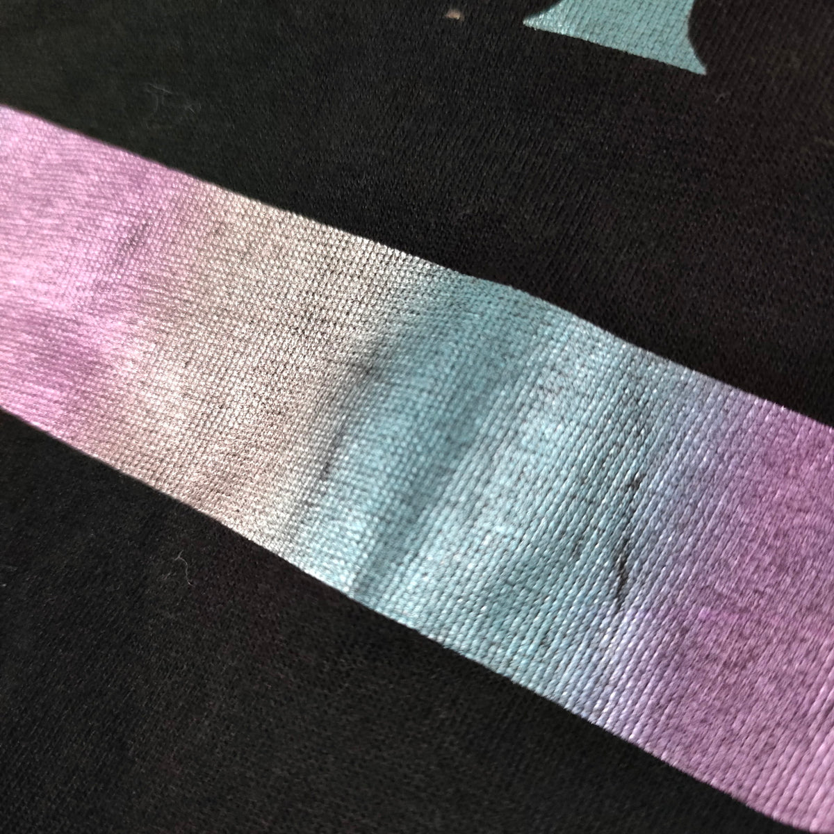 Gucci Black Cotton Iridescent Logo T-Shirt — Size M — detail 8
