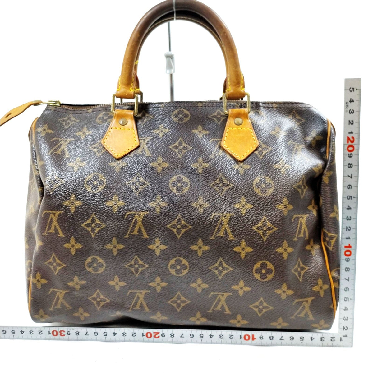 Louis Vuitton Monogram Speedy 30 Bag — detail 1