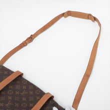 Load image into Gallery viewer, Top rated Louis Vuitton Monogram Saumur 43