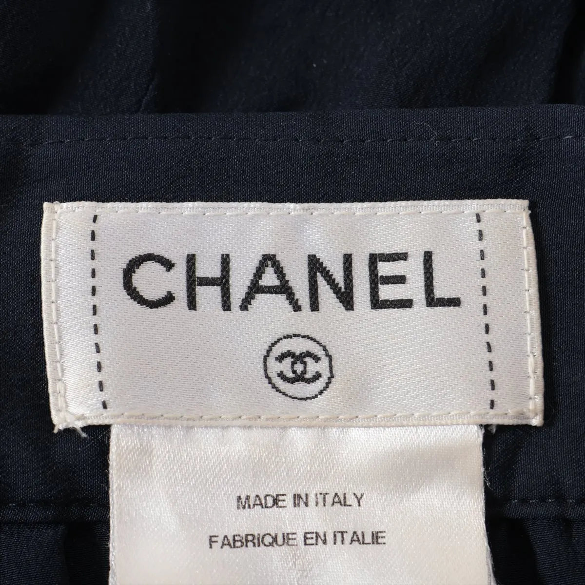 Chanel Flower Cut-out Silk Short Pants Navy Blue