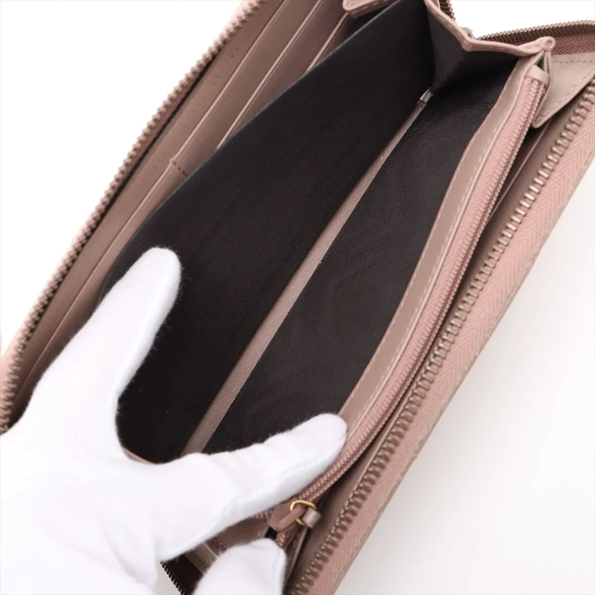 Gucci GG Marmont Chevron Leather Zippy Long Wallet Pink Beige