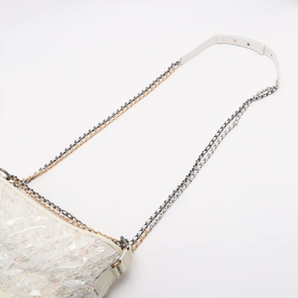 Chanel Gabrielle Doo Chanel Vinyl Leather Tweed Chain Shoulder Bag White