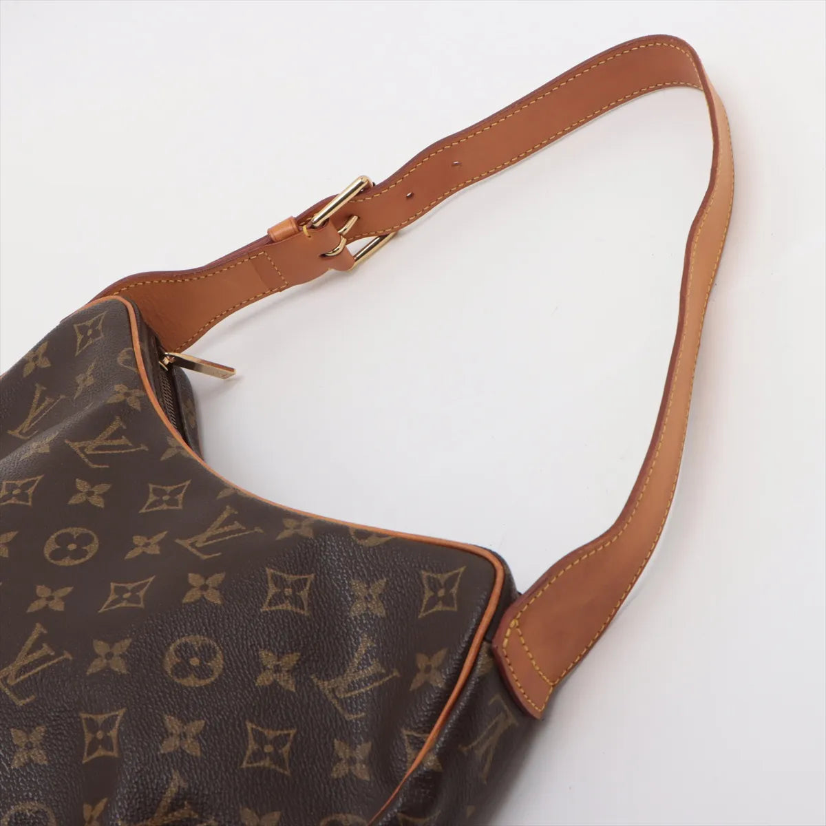 Louis Vuitton Monogram Croissant MM