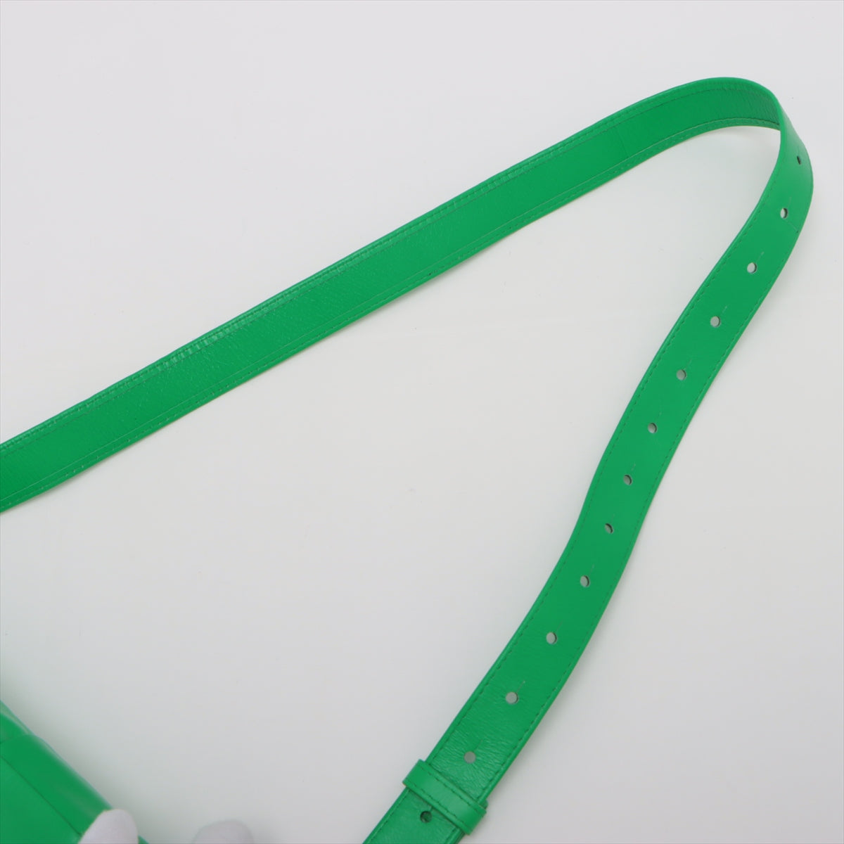 Bottega Veneta Maxi Intrecciato Cassette Leather Sling Bag Green * PREORDER *
